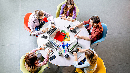 Round-Table-Gespräche für das Ausbildungspersonal - wir lernen von- und miteinander! Round-Table-Gespräche für das Ausbildungspersonal - wir lernen von- und miteinander!