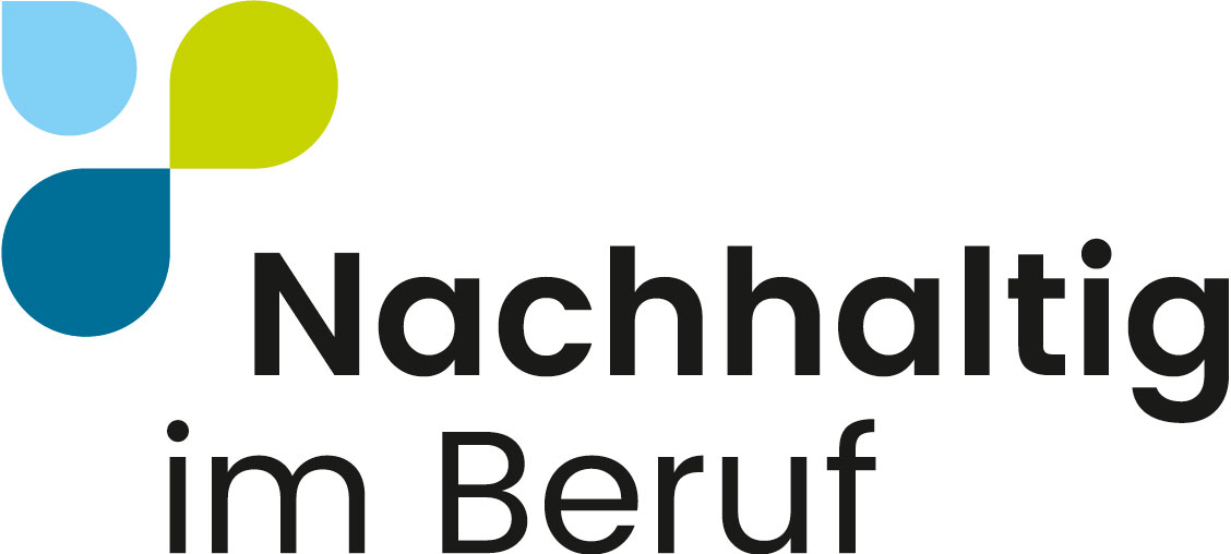 Logo mit dem Text „Nachhaltig im Beruf“. Farbige, abstrahierte Formen in Blau und Grün deuten auf ein Konzept der Nachhaltigkeit in der Arbeitswelt hin.